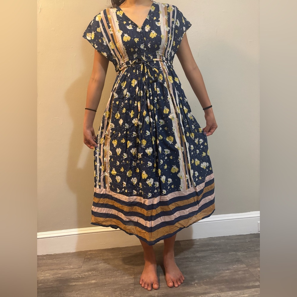 Floral Maxi Dress with Yellow and White Flowers